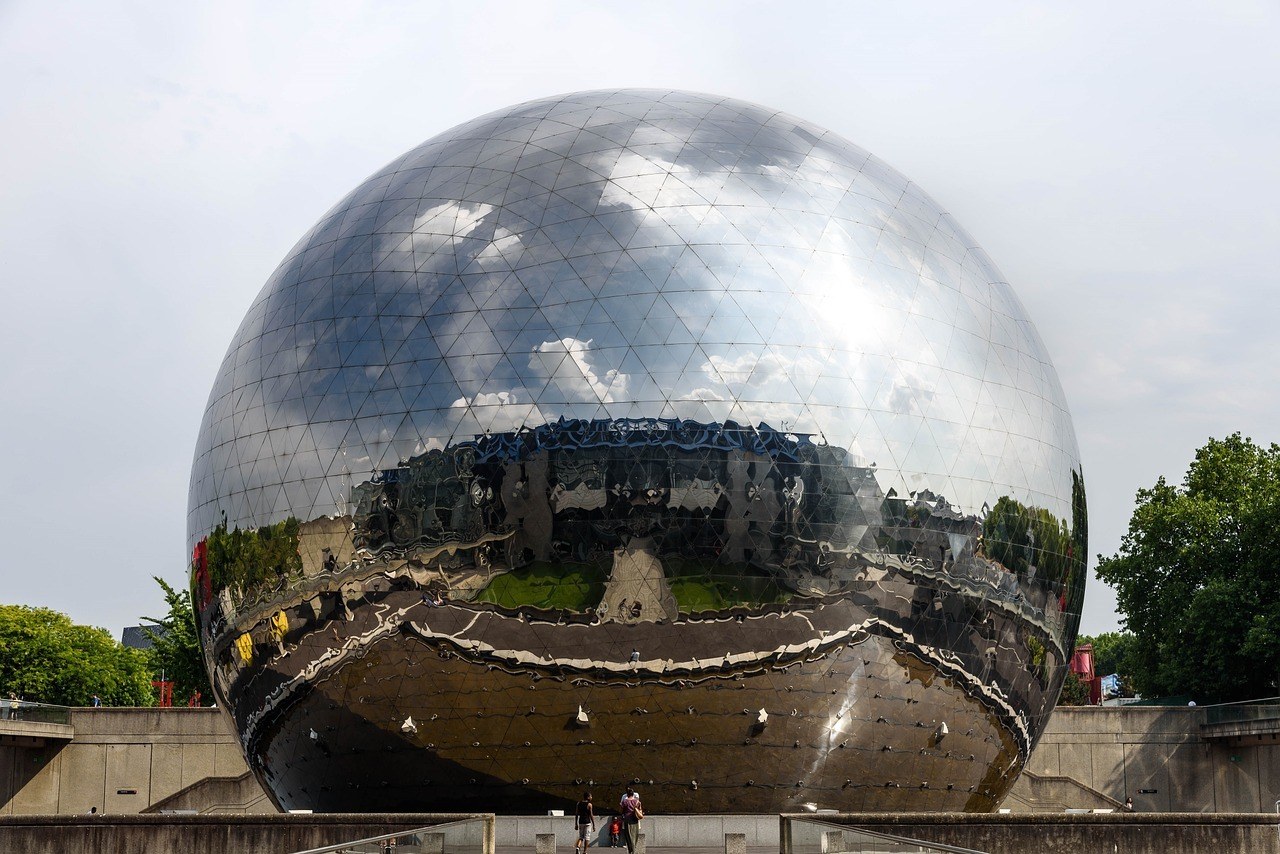 Earth-Talkinfrench Parc de la Villette
